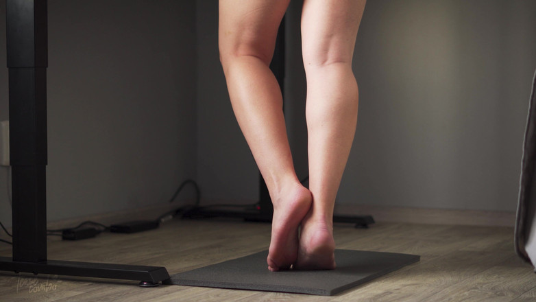 Teasecombo 4K: Xem bê tuổi teen tại bàn đứng