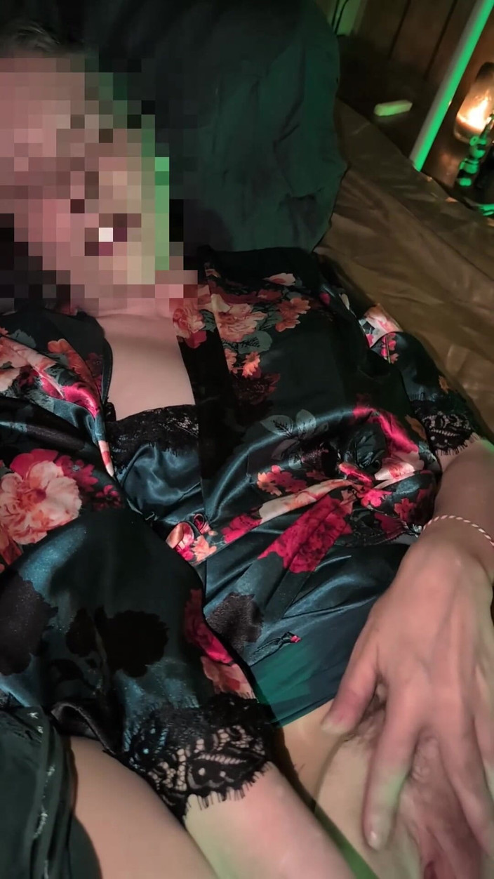 Elaras Pan: Masturbação mútua e foda