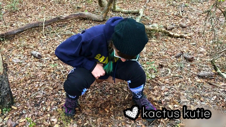 kactus kutie: Orámovaná přírodou