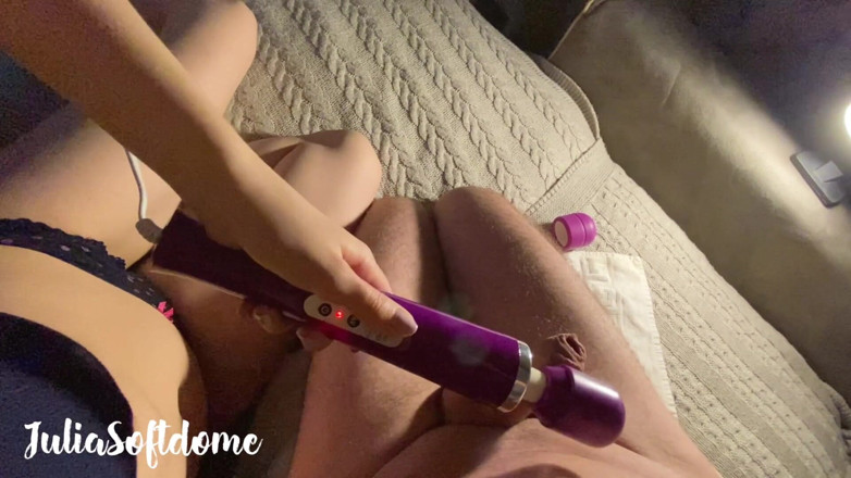 Julia-Softdome: Orgasm cu mâinile libere - Miliking cu dominare feminină