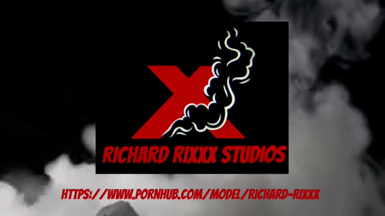 Richard RiXXX: Richard Rixxx acariciando gran polla dispara enorme carga