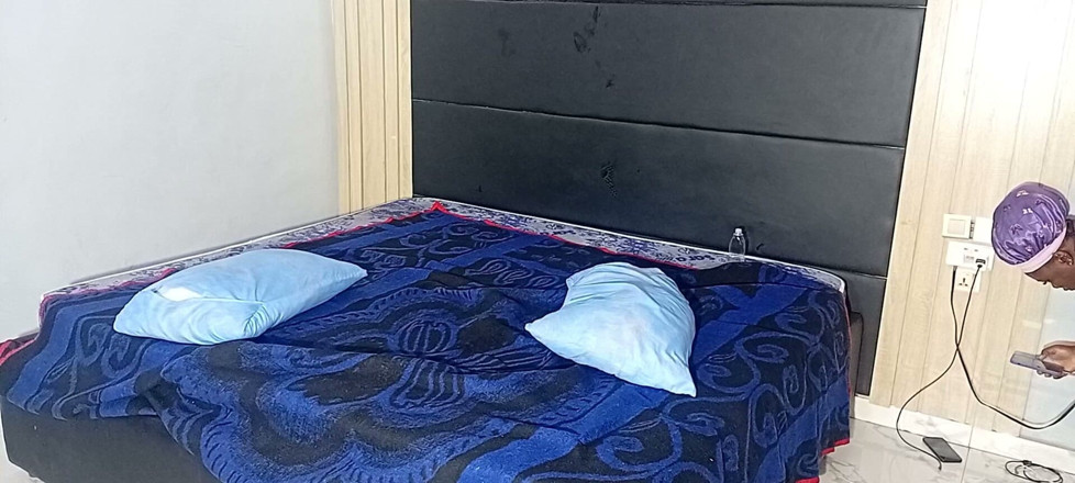 Prettypussy102: Hinter den kulissen mit Lagosboy