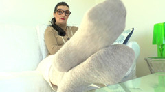 Lady Victoria Valente: 양말 냄새를 맡고 양말에 호스로 물을 뿌릴 수 있게 해주세요! 빅토리아 발렌테 부인