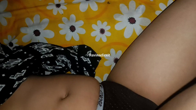 Ravina your girl: Desi Wife Full on Horny Mood Tonight