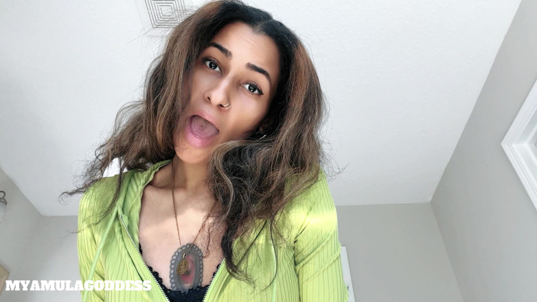 Mya Mula Goddess: Simp scuipat