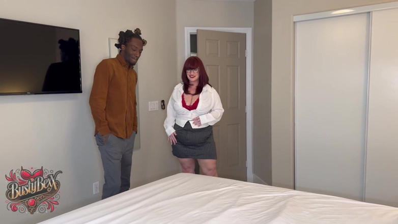 Busty Bexx: Realtor tetona Bexx se folla a su gran cliente