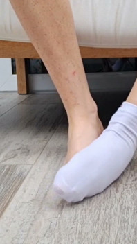 White Ankle Sock Peal & Reveal: Slim Arch and Delicate Toes