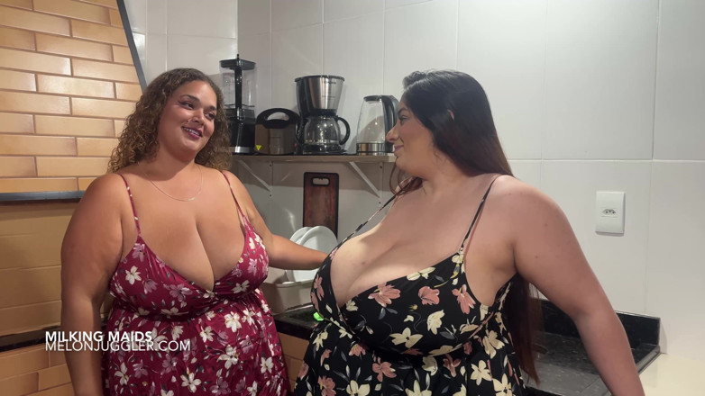 Melon Juggler: Pembantu susu Latina Analua Awek montel &amp; Julia Leite