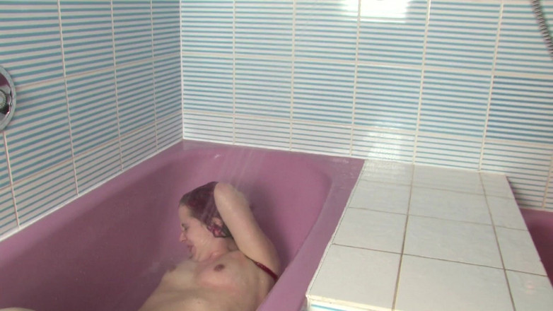 Nasty World Media: Boca gananciosa tomando cada gota