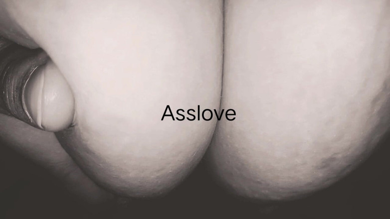 Asslove: Uzak bir üvey kız kardeşinin amını aldı