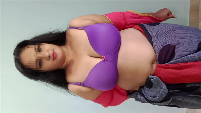 Indian Disha: Desi indische stiefschwester mit saftigen dicken möpsen wollte meine jungfräulichkeit...