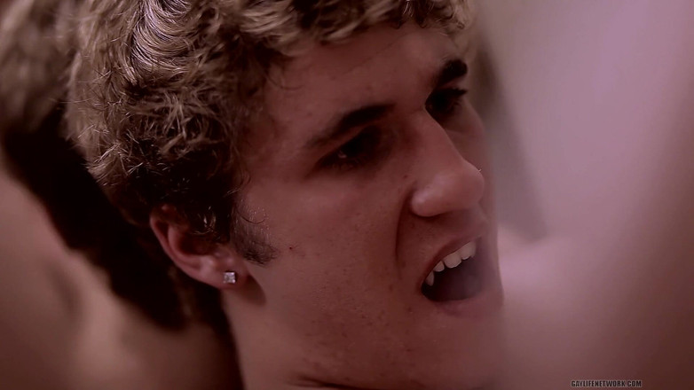 Twinklight: A Chance Encounter Turns Hot &amp; Wet