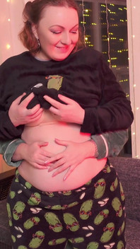 Raspberry Fetish Lechtání Břicho Button Fetiš (Arya Grander a Kisica)