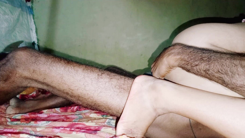 Treblsex: Když manžel není doma, švagrová je u švagra.