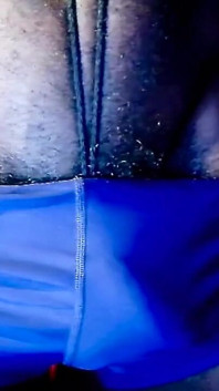 My Massive Bulge em My Tight Blue Spandex Shorts com pau