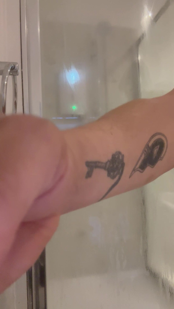 Jeffry: Geiler mann im badezimmer