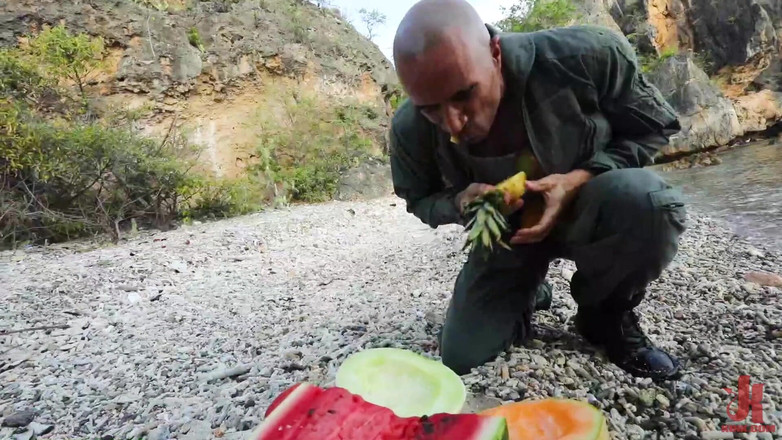 Kinky Bites Gay: King noire: mann gegen Mango