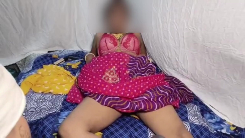 Desi step mom: Hintli ateşli ev hanımı ki sert anal seks yapıyor