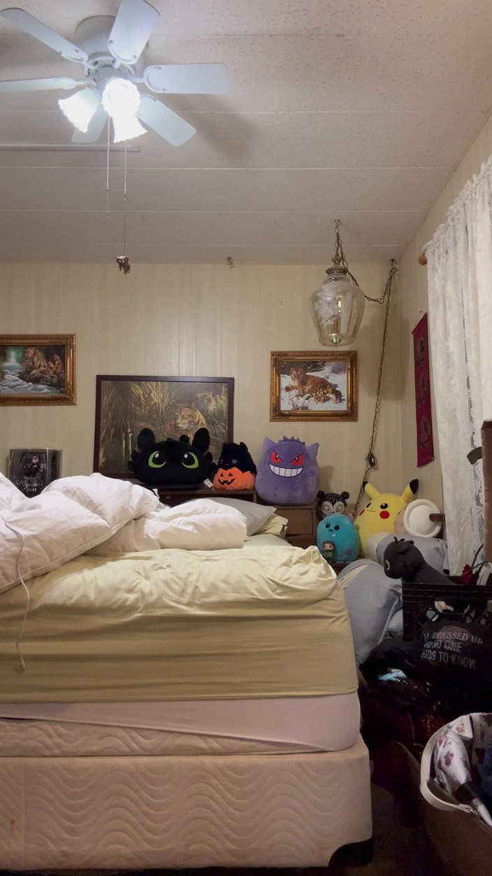 Zuri: Twerking pantat saya yang diminyak