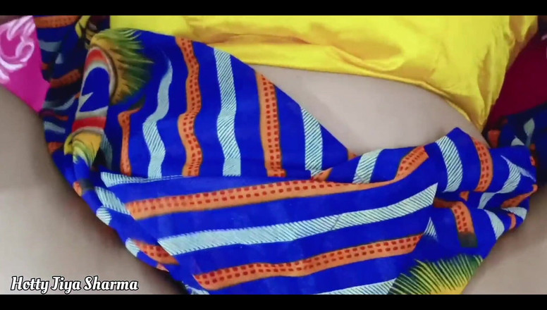 Desi Club House: イスラム教徒の義父が義理の息子の前でヒンドゥー教徒の義理の娘とセックス XXX 3P セックス