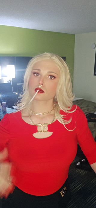 Darkfetish2k: Kylie Rey (shemale) ze is slecht ze is heetste rokende fetisj