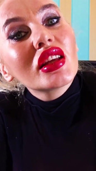 Besos con lápiz labial