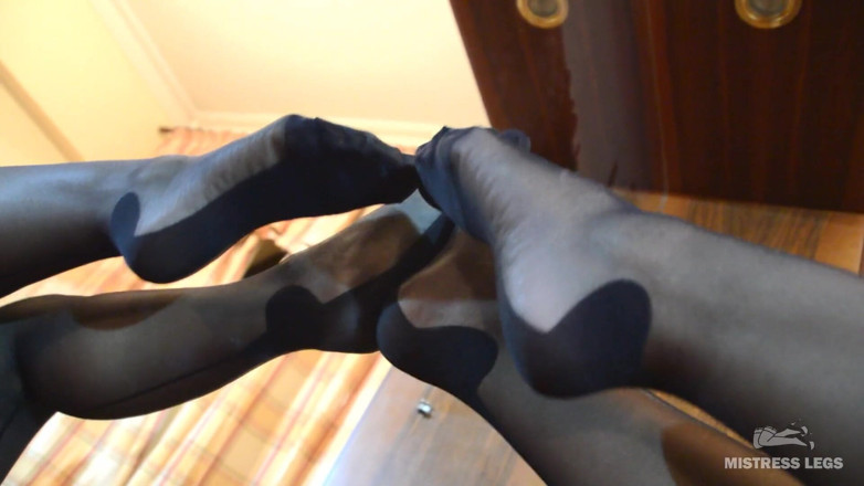 Mistress Legs: Mistress legs in black stocking and high heels - full version