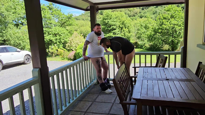 PoppaPig: Outdoor Bear Fucking Bareback in Public