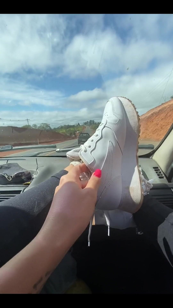 KiffaFeet: Pies sudorosos y cansados