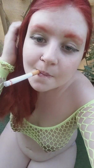 Sin Spice by Sophia Sinclair and Jasper Spice: Una provocante che fuma