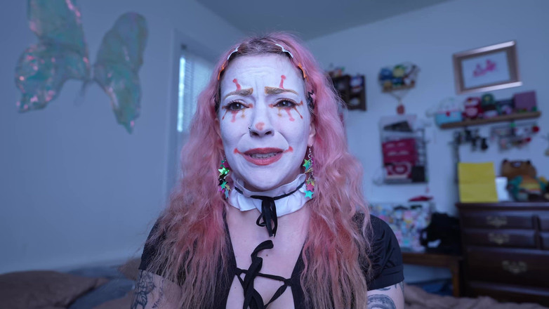 Lil red velvettt: Clown Girl GF Cucks You