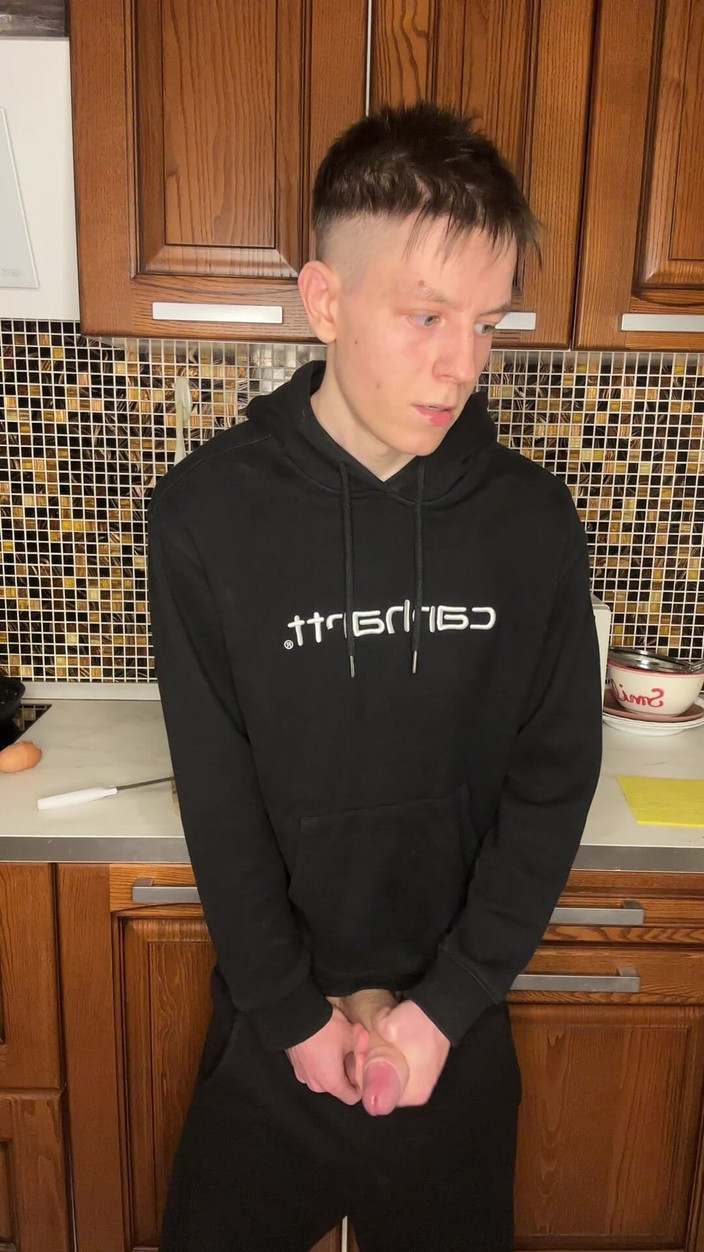 Morflot24: Sesión de paja de gran polla de twink cachonda