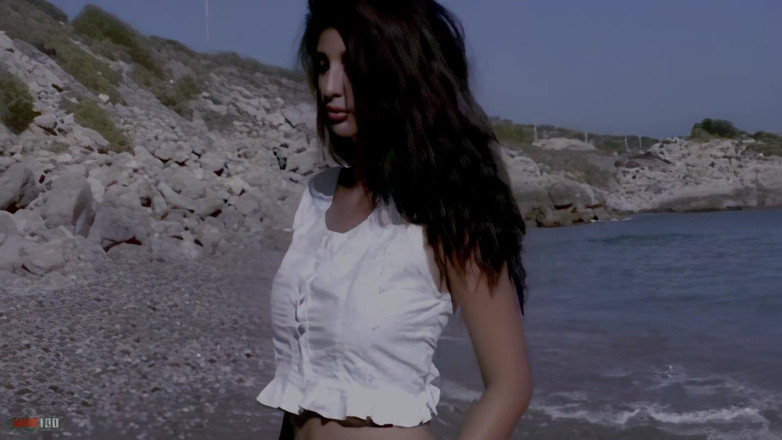 MMM100: Carla tânăra franțuzoaică Carla filmată la plajă