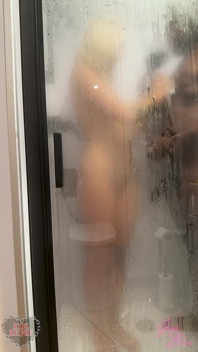 Chat-uri la duș - Gigi Bliss X Axel Reigns