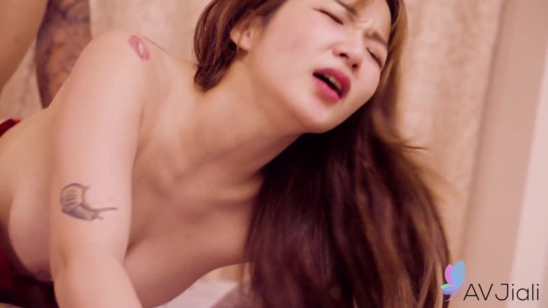 AV Jiali: Jinbaona thuê một căn hộ với một con ma đáng yêu,...