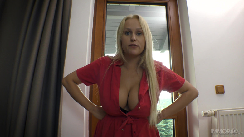 Immoral Live: Madrastra Angel Wicky eyacula por todo hijastro
