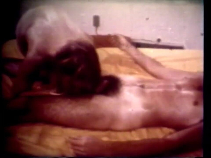 Vintage Usa: Seksowna gorąca dziewczyna jedzie dużego kutasa w scenie vintage