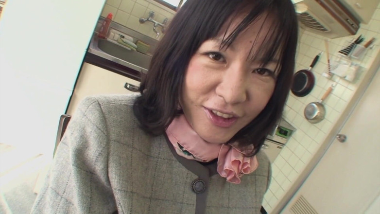 Dirty fantasy: Japanese MILFs with Giant Nipples (volume 1)
