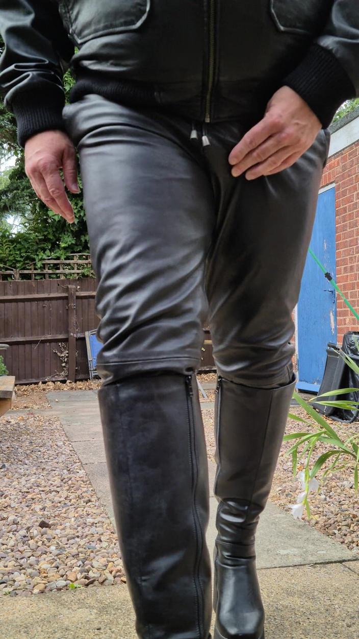 Leatherman63: Roupa de couro completa