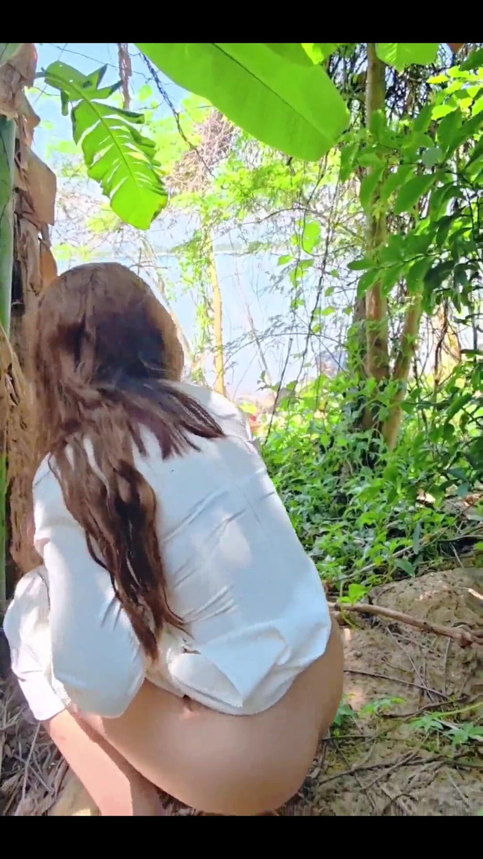 Suriokawa: คืบคลานเย็ดอย่างรวดเร็วกับ Ao Dai ในกล้วยหนาโดยชายหาด - ตอน 1