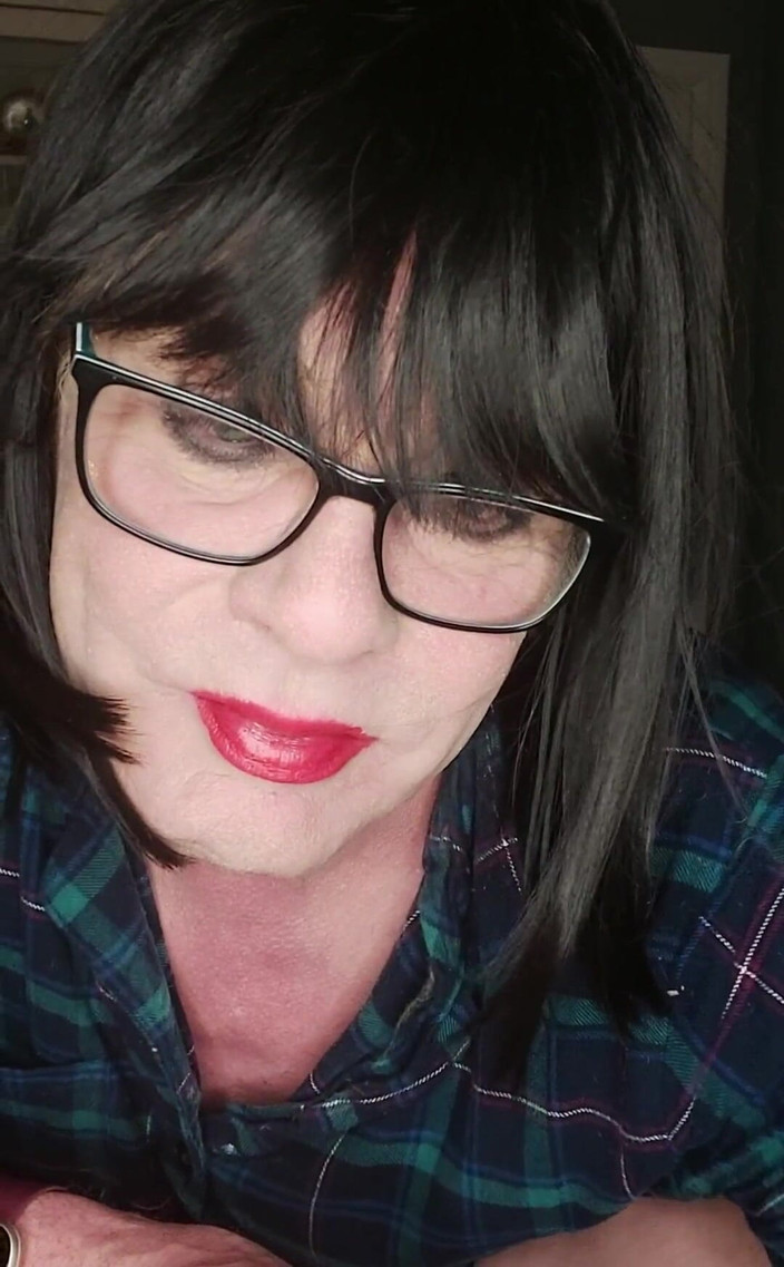 Juniperberi29: Schwarze Perücke... was denkst du?