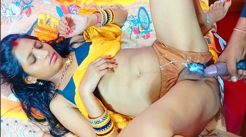 BadAim6: Hot Indian Girlfriend Fucking My Step Daddy Shearing a Bed...