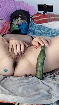 Istri amatir fingering memeknya sampai orgasme Cewek semok latina dengan memek berbulu lagi asik masturbasi sampai mengerang keenakan