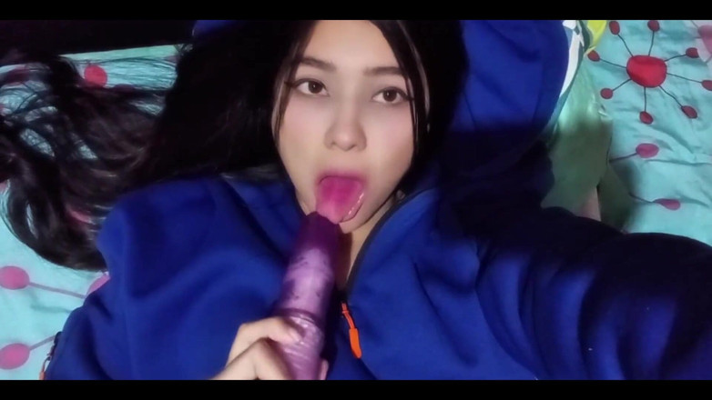 Studiotony: Sexy chůva čeká na můj penis