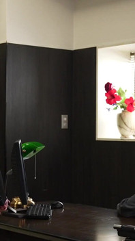 Để mặc một chiếc váy ngắn chặt chẽ đáng xấu hổ, tôi dành mỗi ngày một ... Thư ký tình dục cá nhân cho tôn sùng quần tất của anh ấy. Chương 1