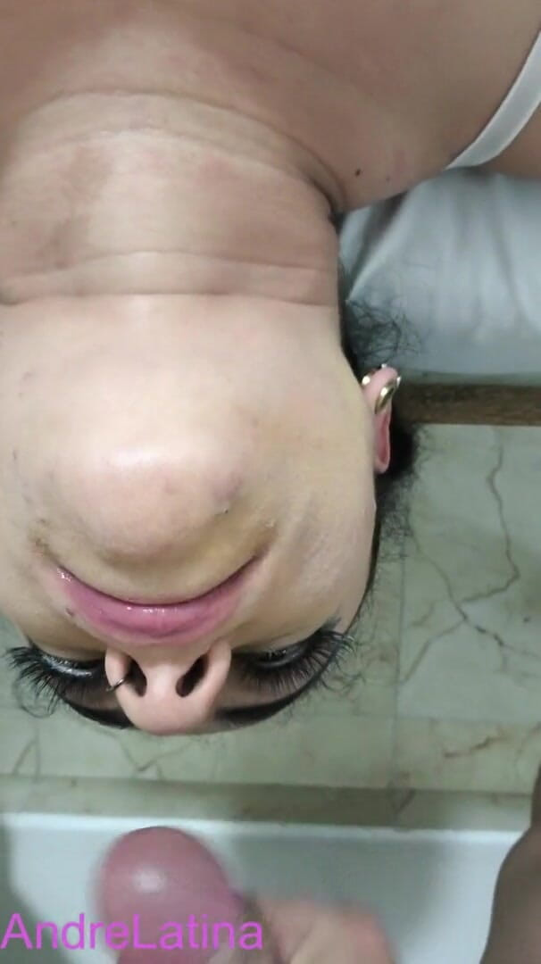 Gatita latina: Stepmom Helps Me Get My Cum Out