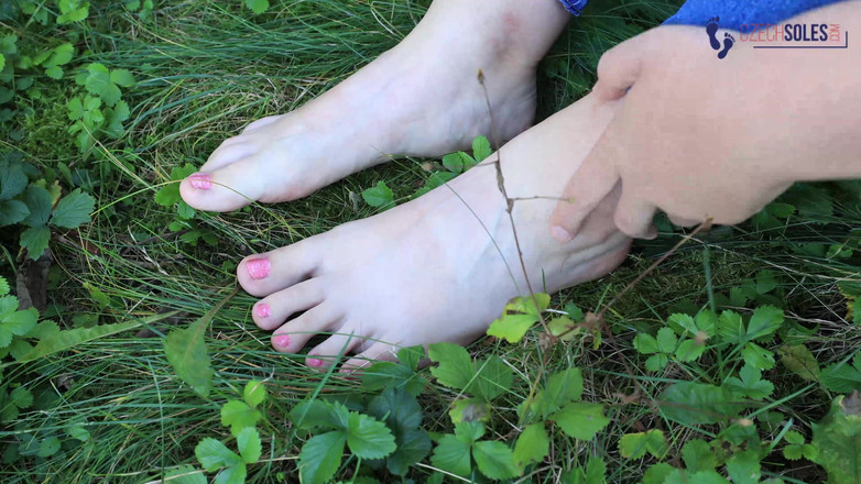 Czech Soles - foot fetish content: Интервью с девушкой-толстушкой с большими ступнями