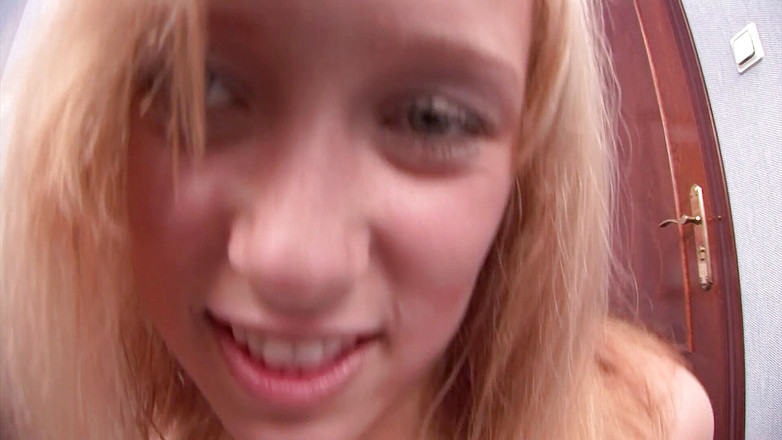 Uncklefred: Le trou du cul des blondes est heureux maintenant