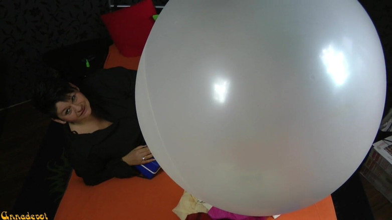 Anna Devot: Velký balón - Dokud nebude počasí balon ...