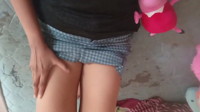 Miya White: Elle joue bien sa chatte excitée, bien excitée